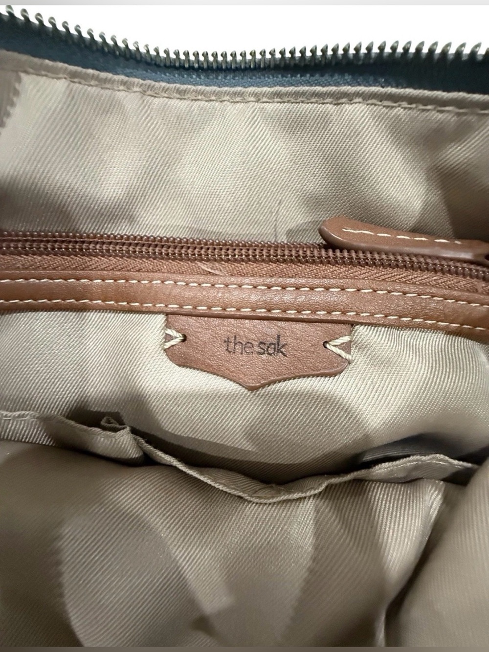The Sak Ashland Leather Crossbody Bag Gray Brown Tassel Boho Purse - Picture 4 of 9